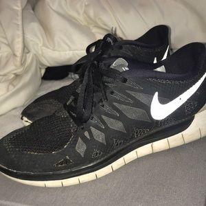 Nike free 5.0 black size 7.5